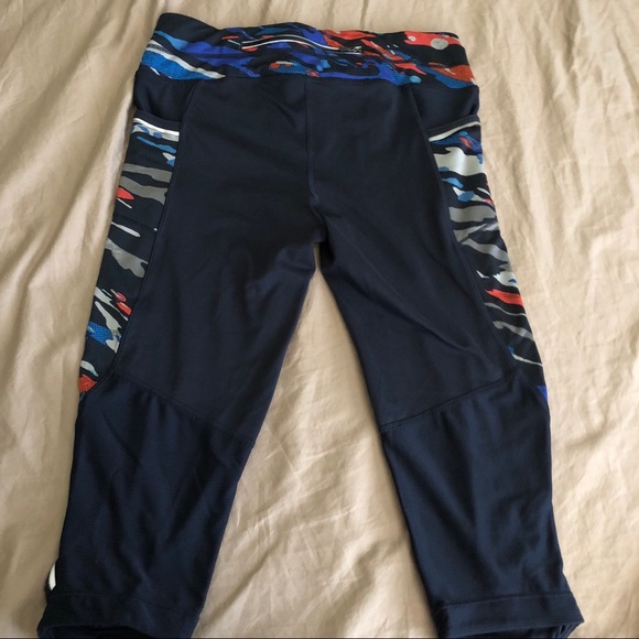 Athleta Gap Relay Capri Small - Picture 2 of 5